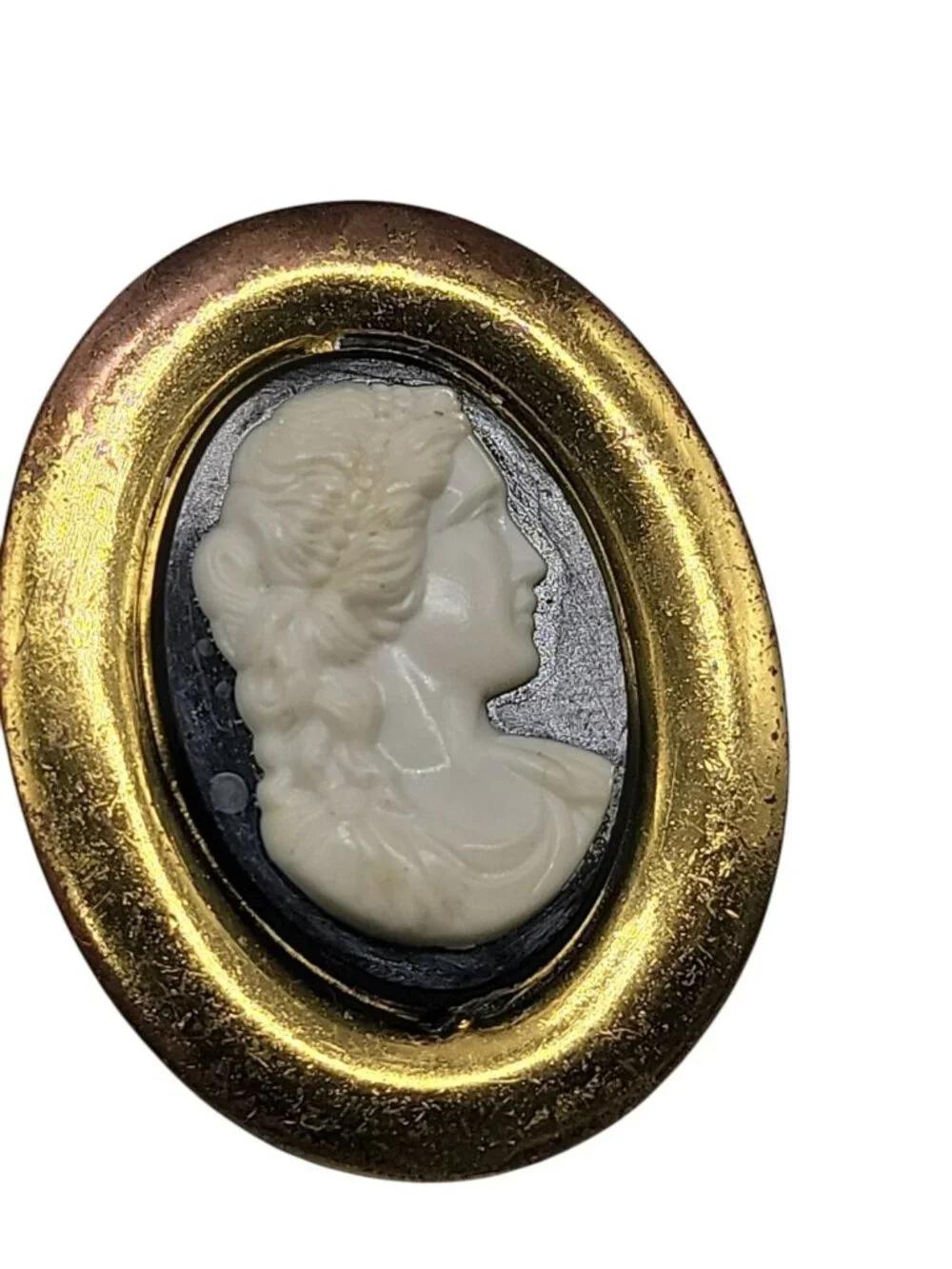 VTG Molded Celluloid Cameo Brooch Gold Tone Frame Black White Victorian Lady